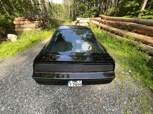 Noch das "alte" Heck: Mit großem Kennzeichen und ohne Blackout